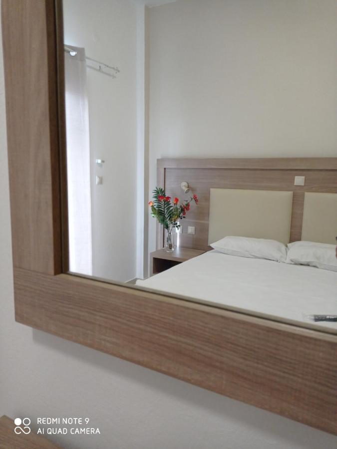 Kelly Apartments Ipsos Bagian luar foto